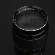 Chinon Auto Reflex 135mm f/2.8: teleobiettivo manuale M42 con ampia apertura f/2.8, ideale per ritratti e fotografia naturalistica. Immagini nitide e bokeh morbido.
