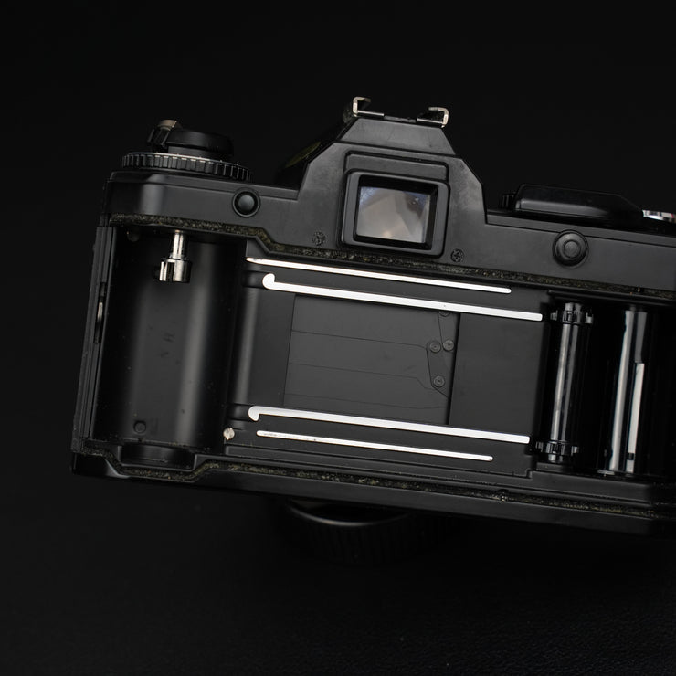 Yashica FX-D Quartz + Yashica ML 50mm f/1.9