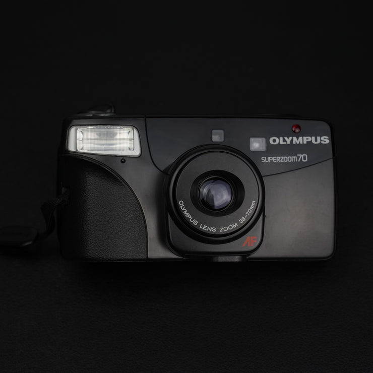 OLYMPUS SUPERZOOM 70 POINT&SHOOT 35MM SPEDIZIONE GRATIS GARANZIA