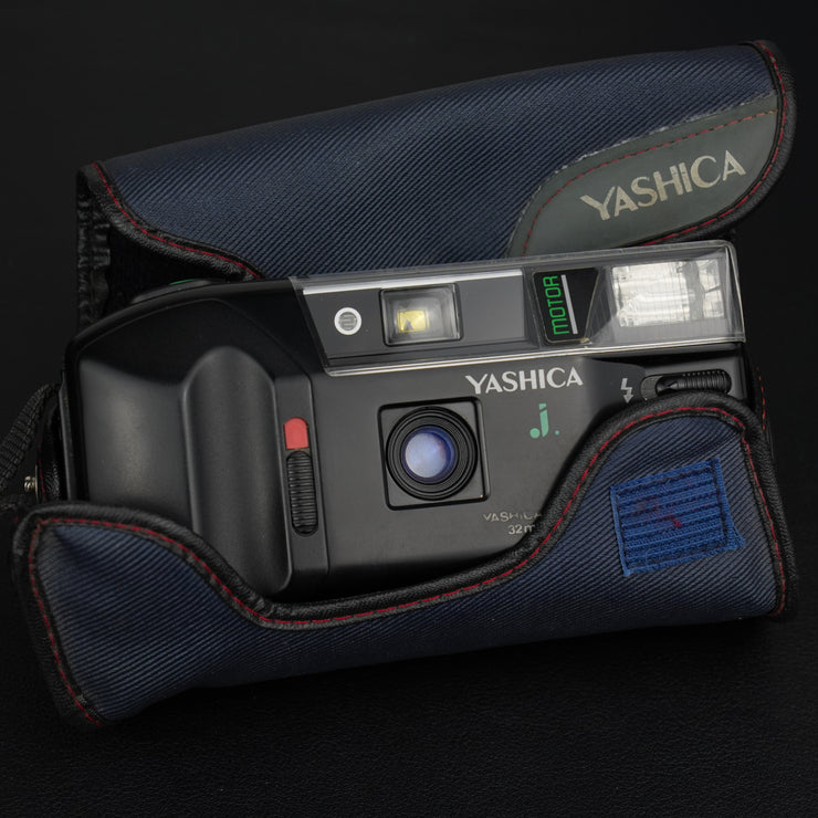 Yashica J-Motor con astuccio/custodia protettiva inclusa nell’acquisto